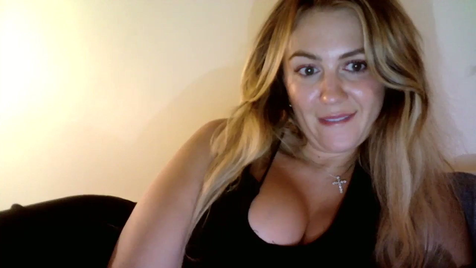 Gallery image thumbnail from AlexaRaeBlake's myfreecams stream on, 04/06/2024, 12:06 image 8 of 20