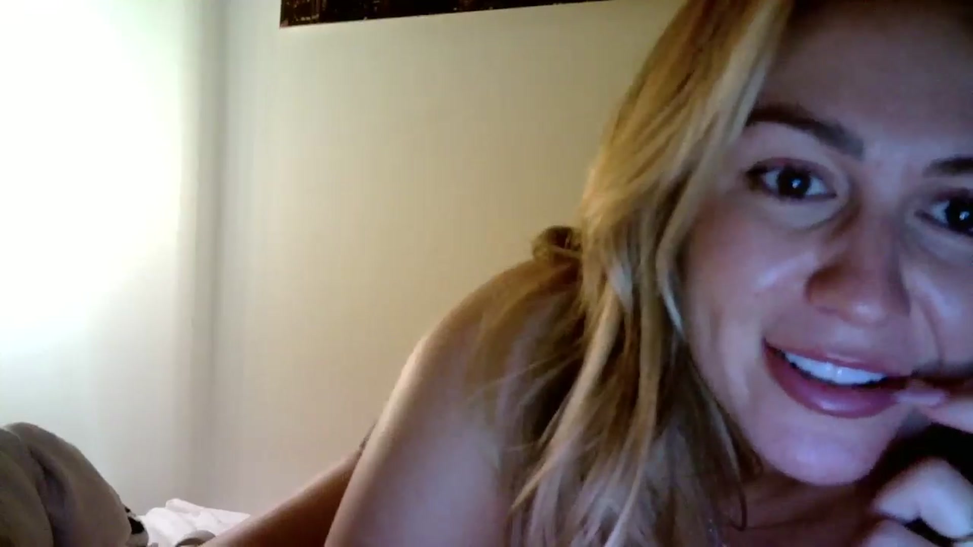 Gallery image thumbnail from AlexaRaeBlake's myfreecams stream on, 05/20/2024, 08:25 image 14 of 20