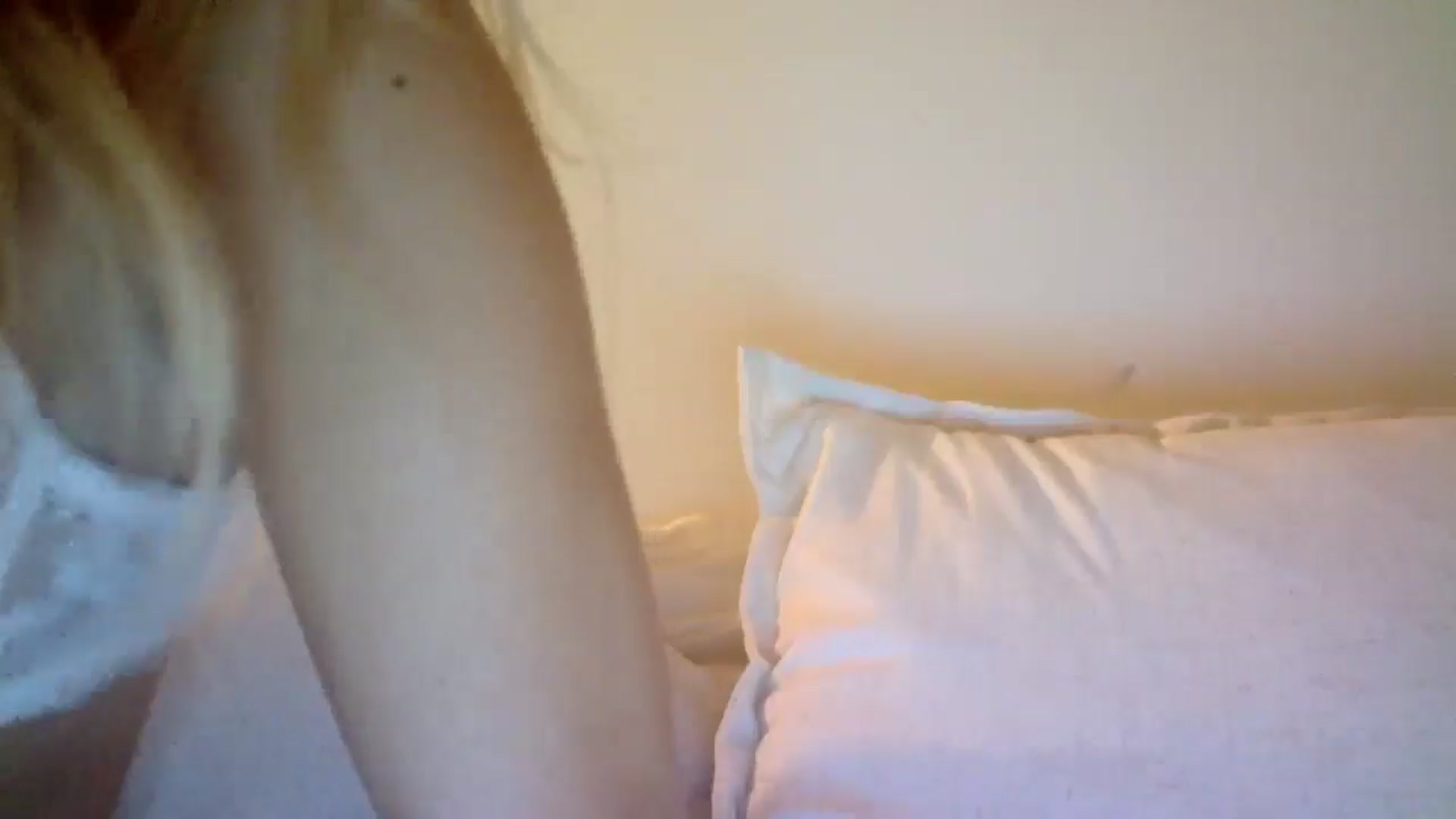 Gallery image thumbnail from AlexaRaeBlake's myfreecams stream on, 05/26/2024, 11:30 image 19 of 20