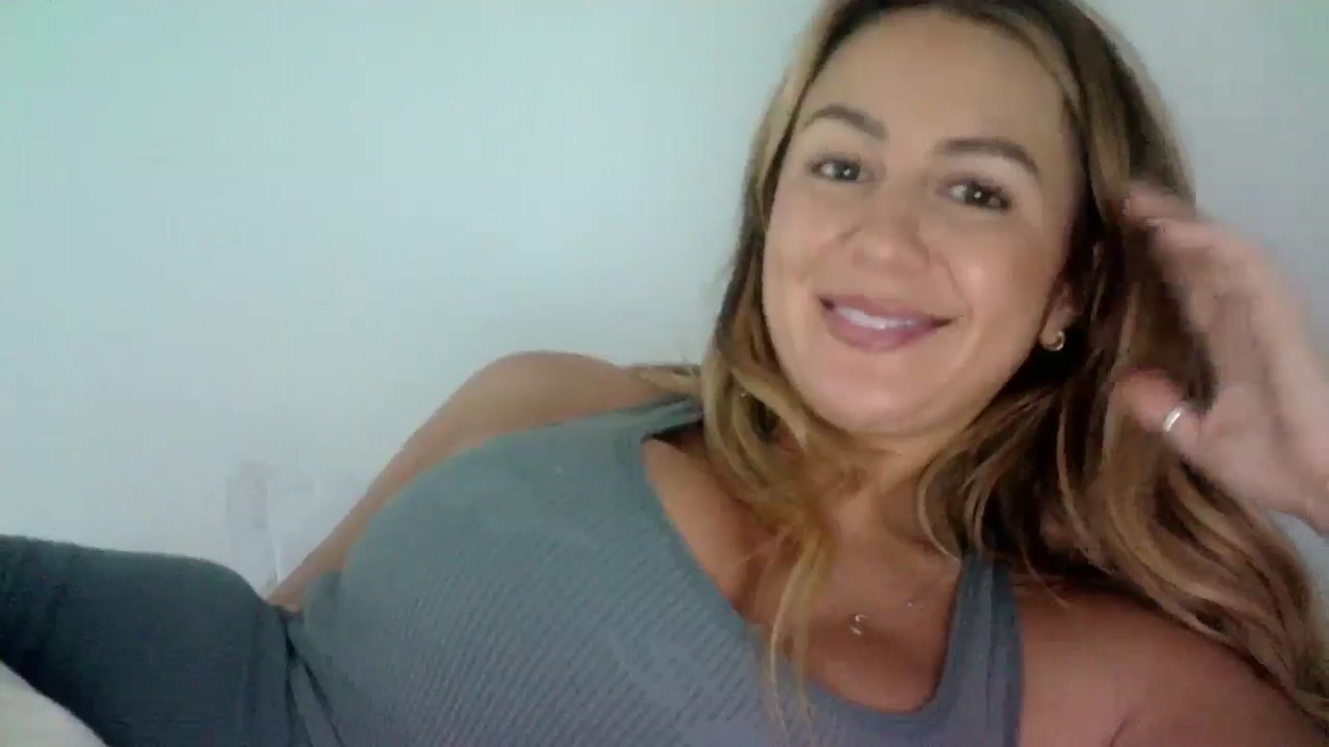 Gallery image thumbnail from AlexaRaeBlake's myfreecams stream on, 06/04/2024, 24:59 image 16 of 20
