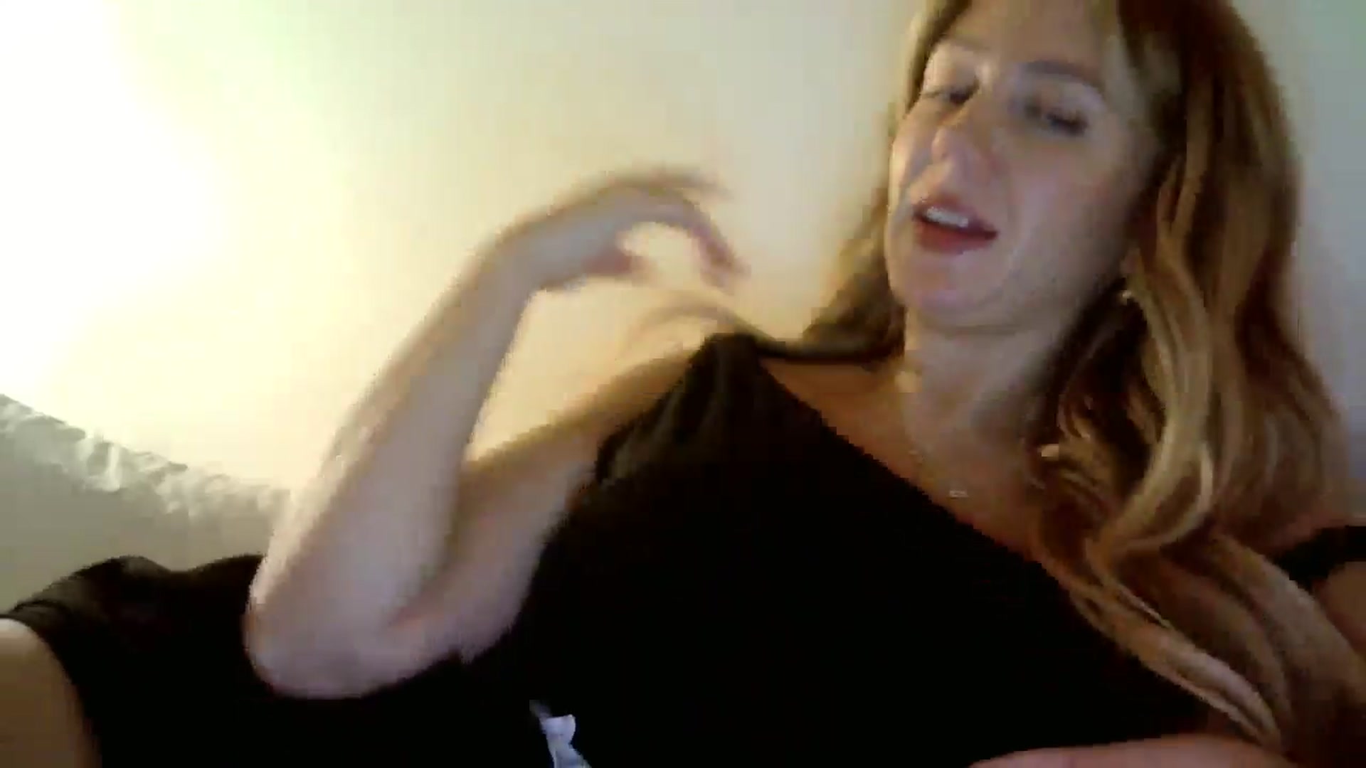 Gallery image thumbnail from AlexaRaeBlake's myfreecams stream on, 06/08/2024, 12:33 image 2 of 20