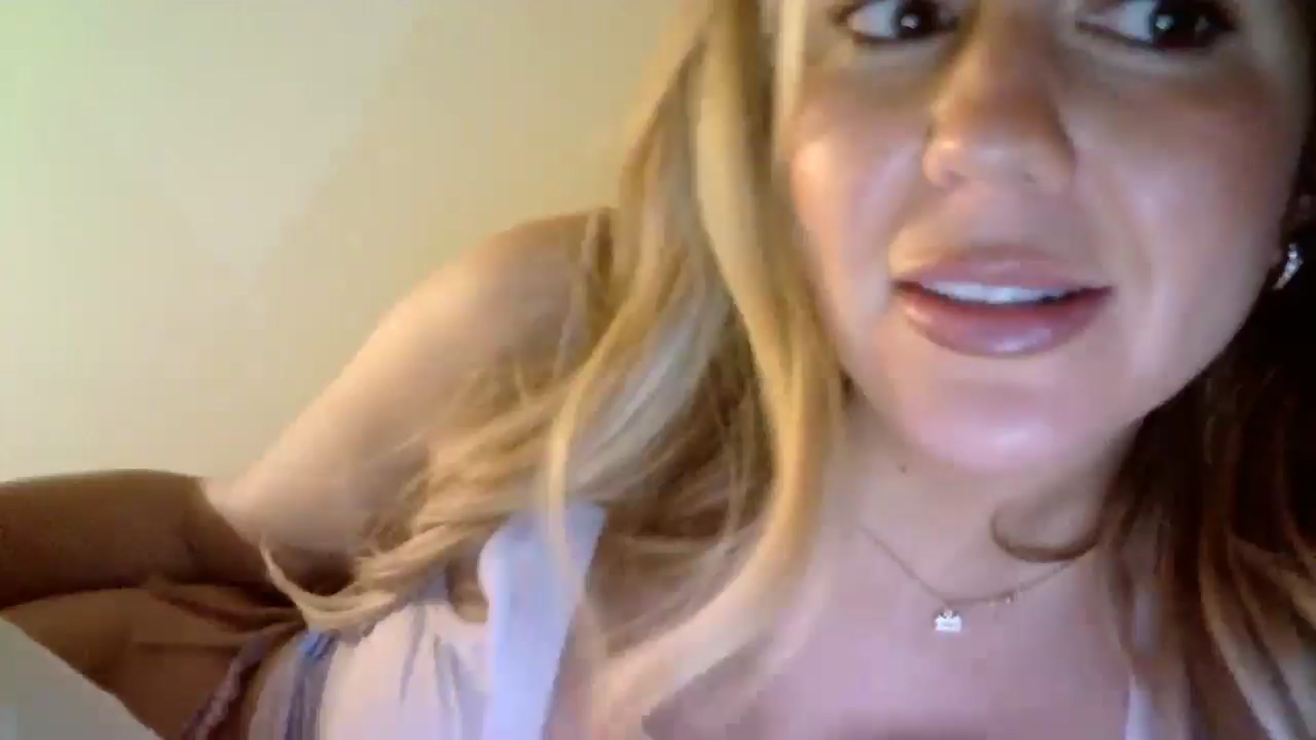 Gallery image thumbnail from AlexaRaeBlake's myfreecams stream on, 06/16/2024, 07:53 image 7 of 20