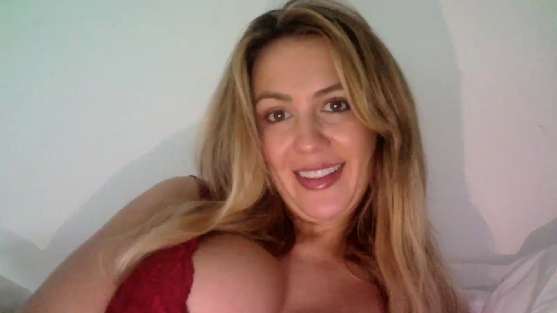 Gallery image thumbnail from AlexaRaeBlake's myfreecams stream on, 06/17/2024, 04:43 image 1 of 20