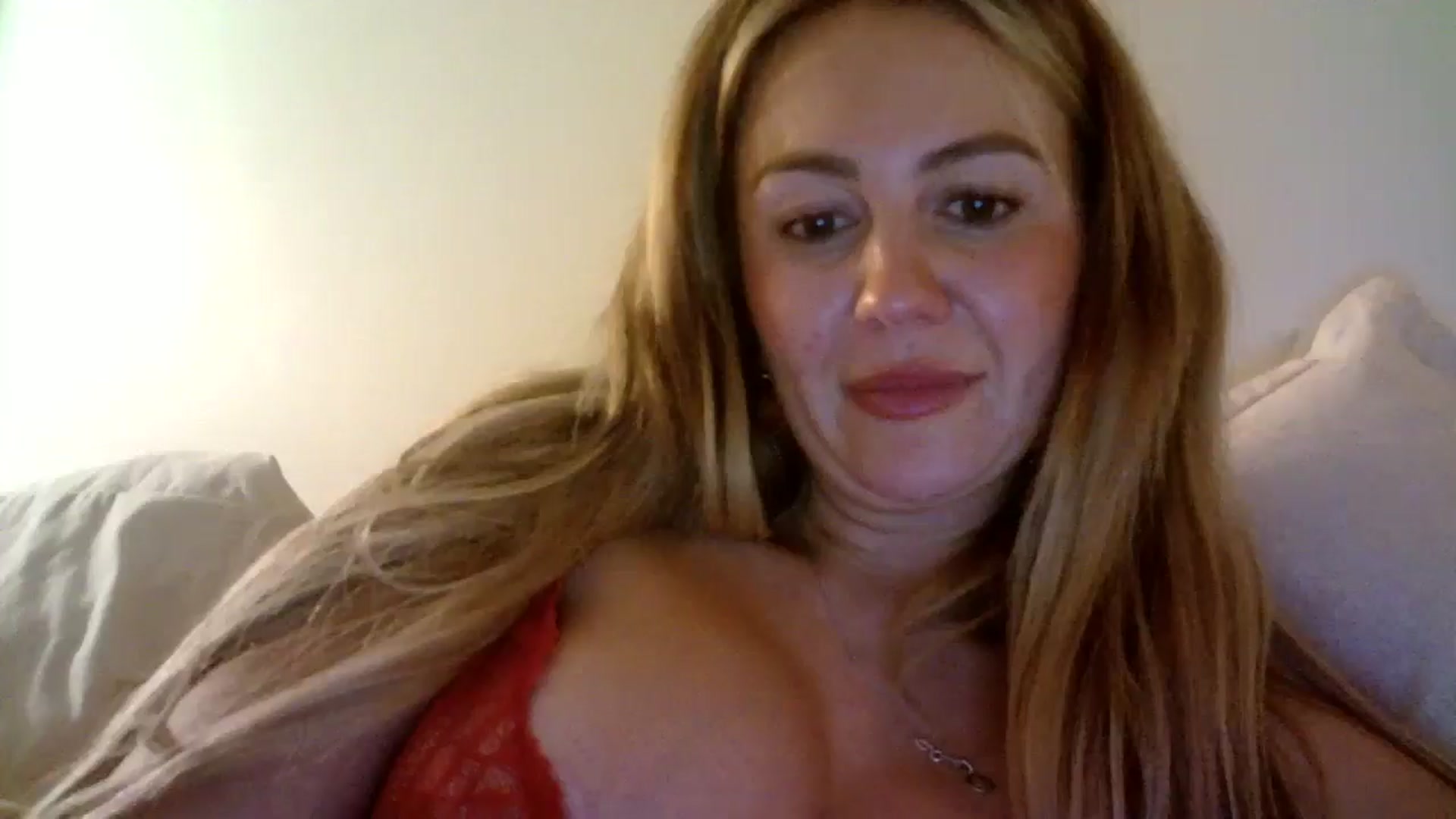 Gallery image thumbnail from AlexaRaeBlake's myfreecams stream on, 06/19/2024, 12:00 image 9 of 20