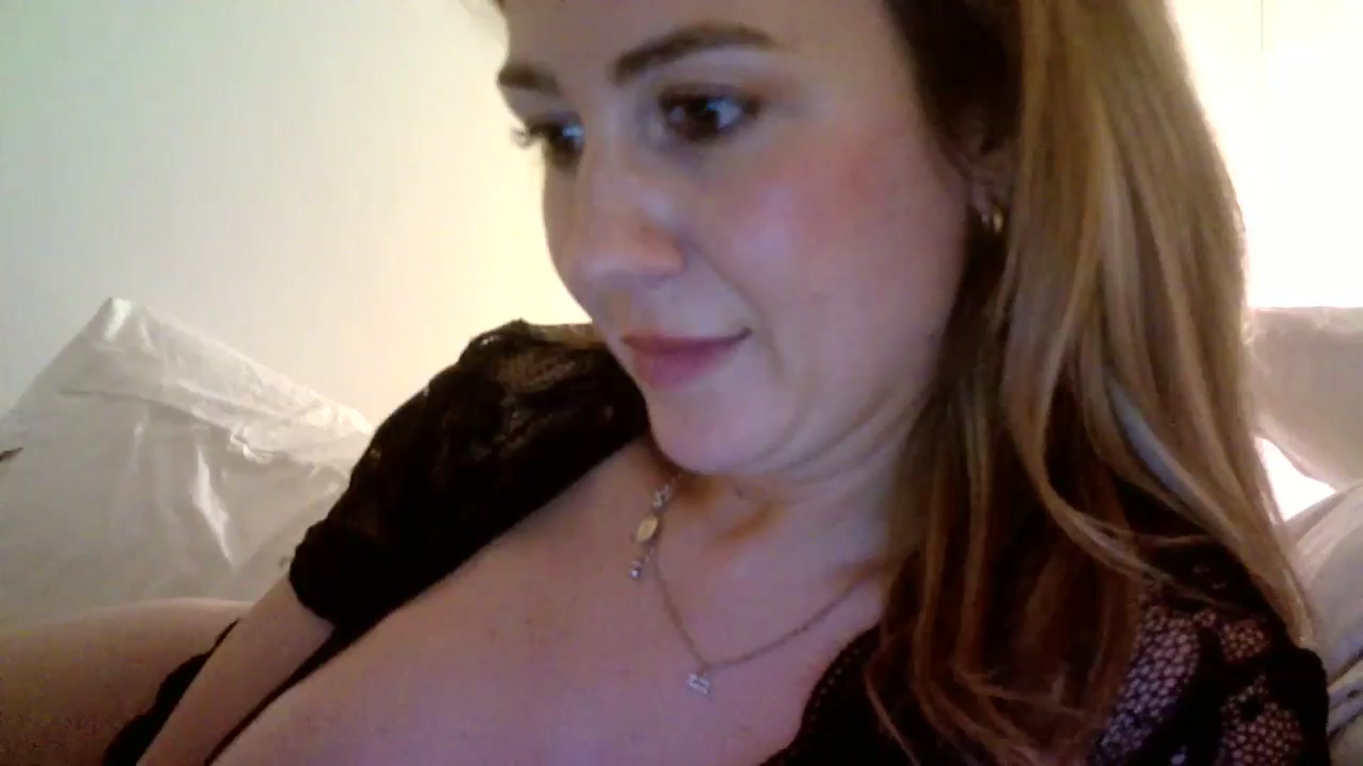 Gallery image thumbnail from AlexaRaeBlake's myfreecams stream on, 07/29/2024, 08:43 image 15 of 20