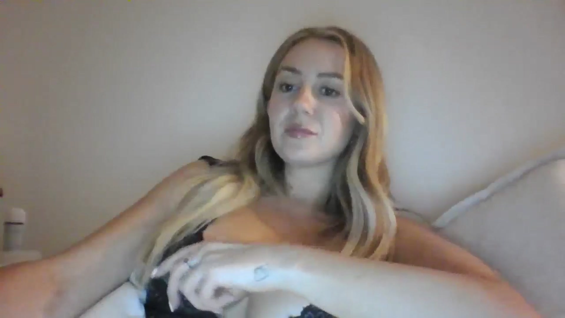 Gallery image thumbnail from AlexaRaeBlake's myfreecams stream on, 09/14/2024, 09:50 image 2 of 20
