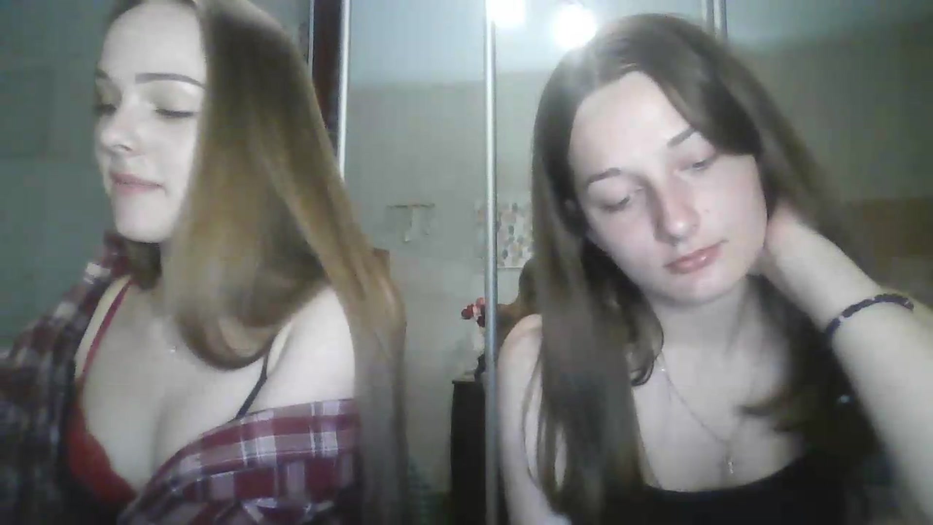 Gallery image thumbnail from AlexaRaze's myfreecams stream on, 05/07/2026, 18:33 image 4 of 20