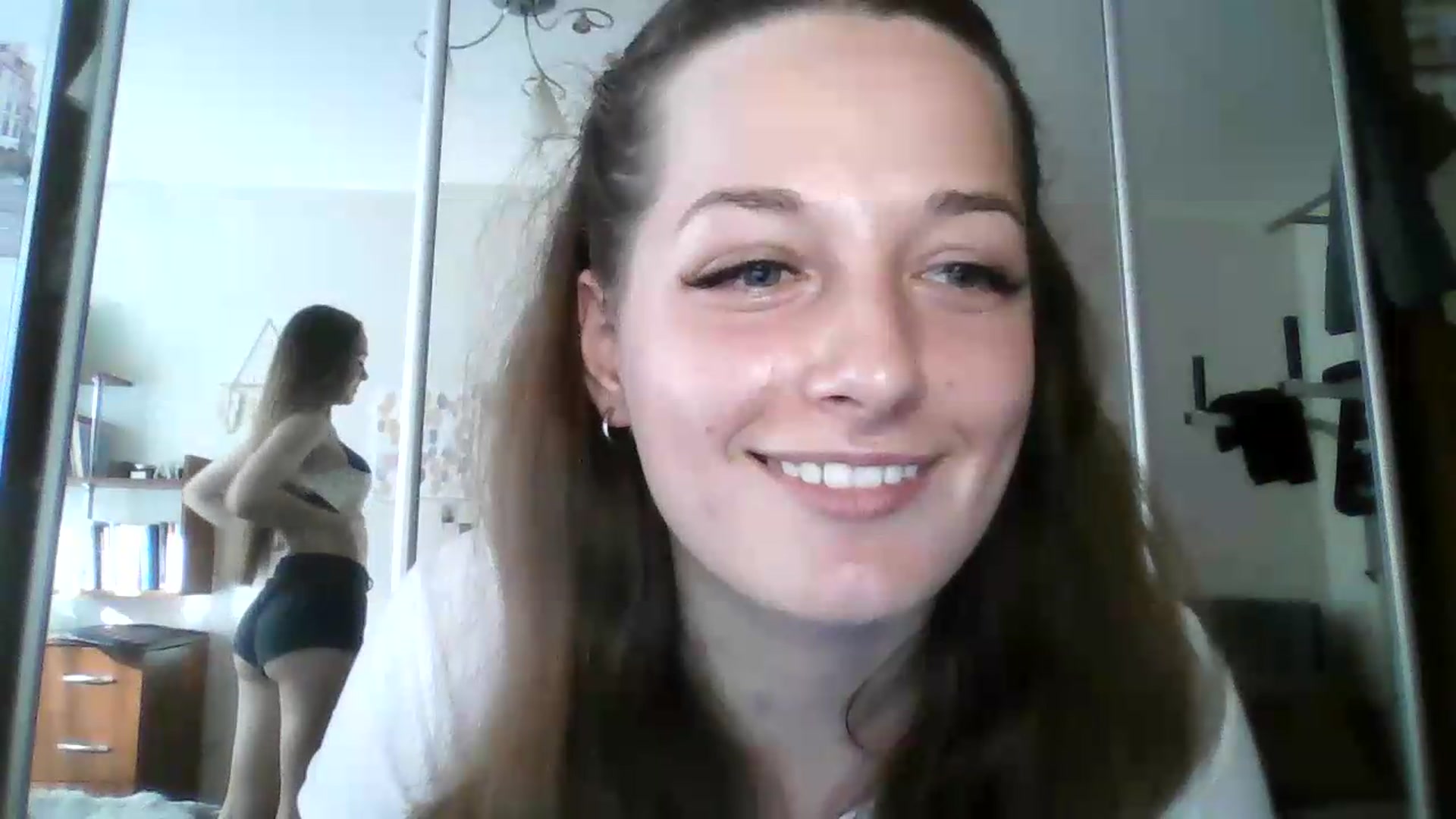 Gallery image thumbnail from AlexaRaze's myfreecams stream on, 06/22/2026, 15:17 image 20 of 20
