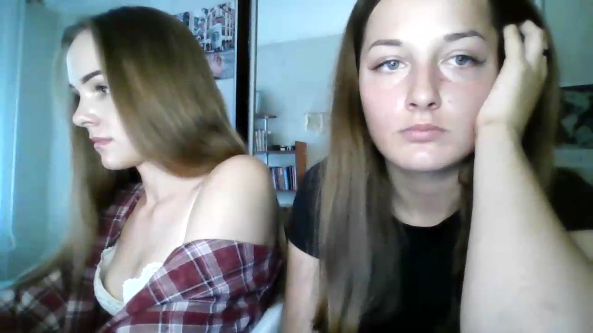 Gallery image thumbnail from AlexaRaze's myfreecams stream on, 07/08/2026, 16:36 image 17 of 20