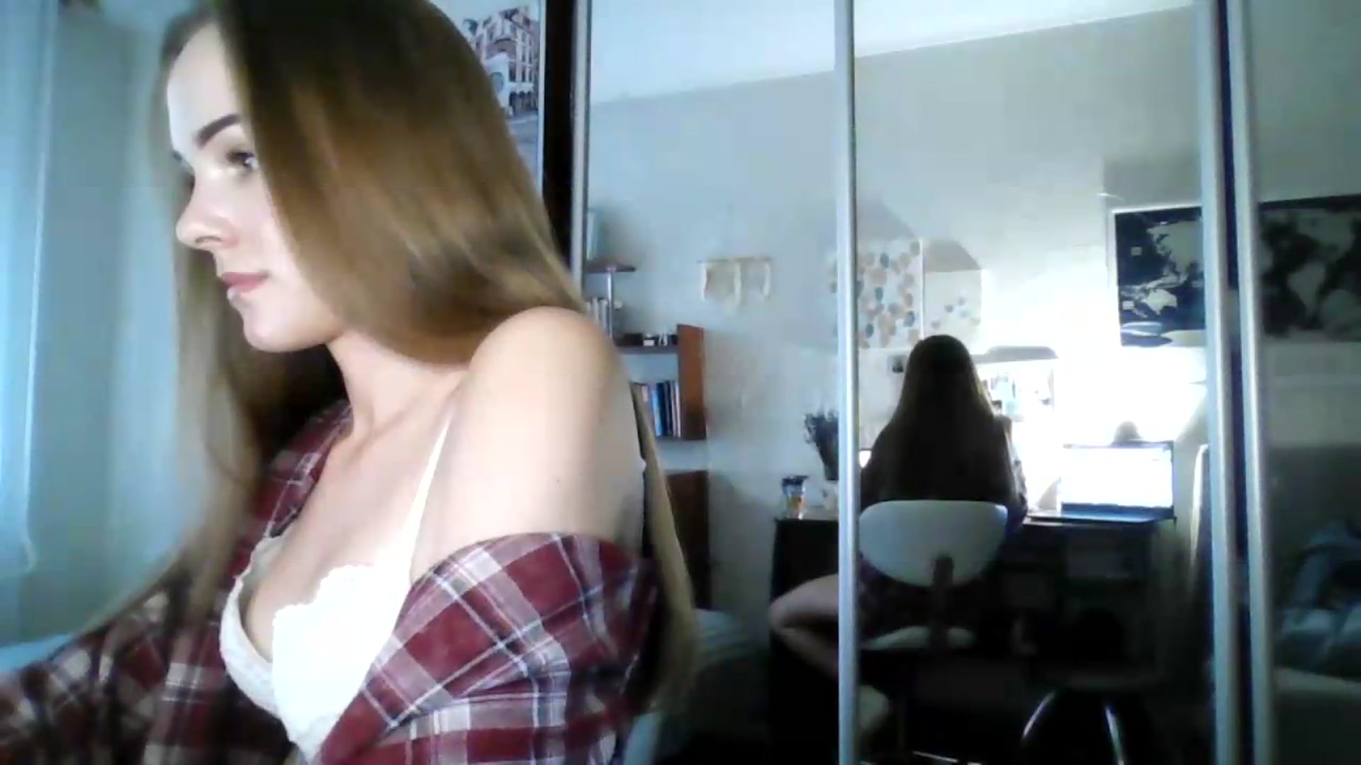Gallery image thumbnail from AlexaRaze's myfreecams stream on, 07/08/2026, 16:36 image 14 of 20