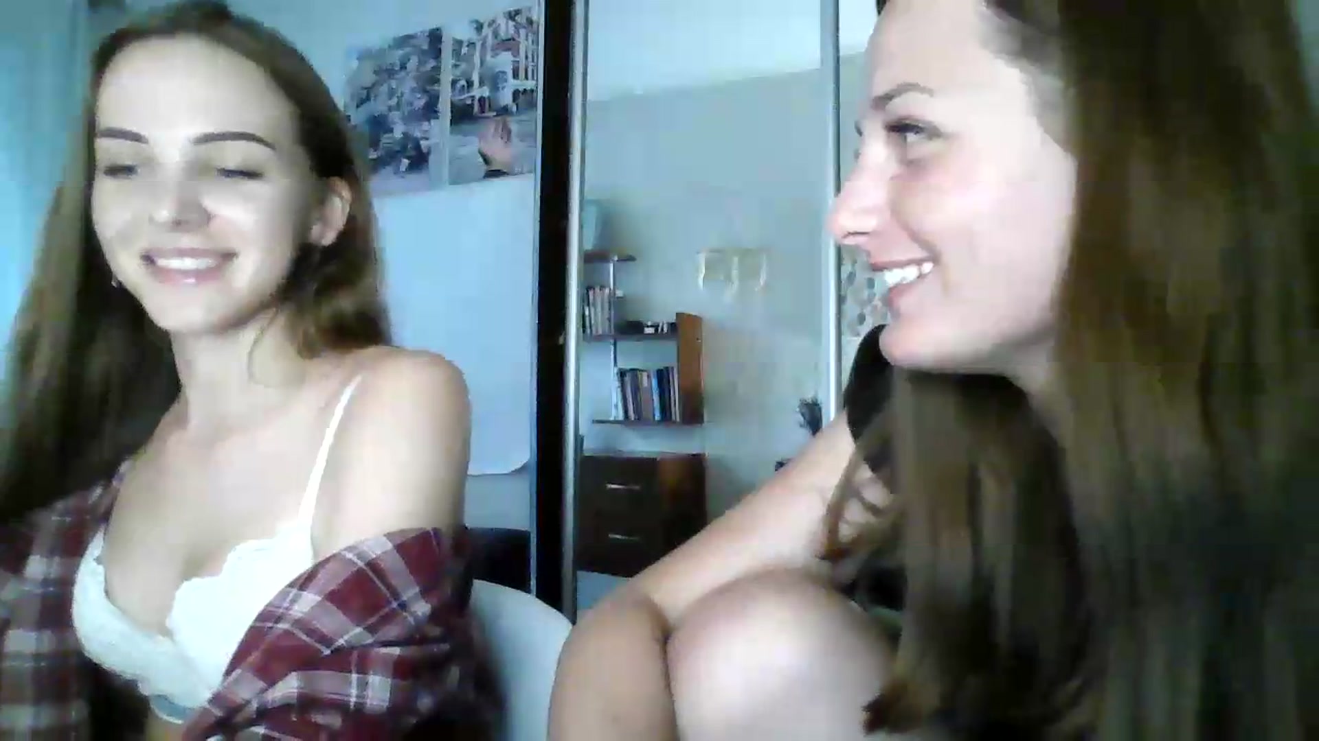Gallery image thumbnail from AlexaRaze's myfreecams stream on, 07/08/2026, 17:02 image 19 of 20