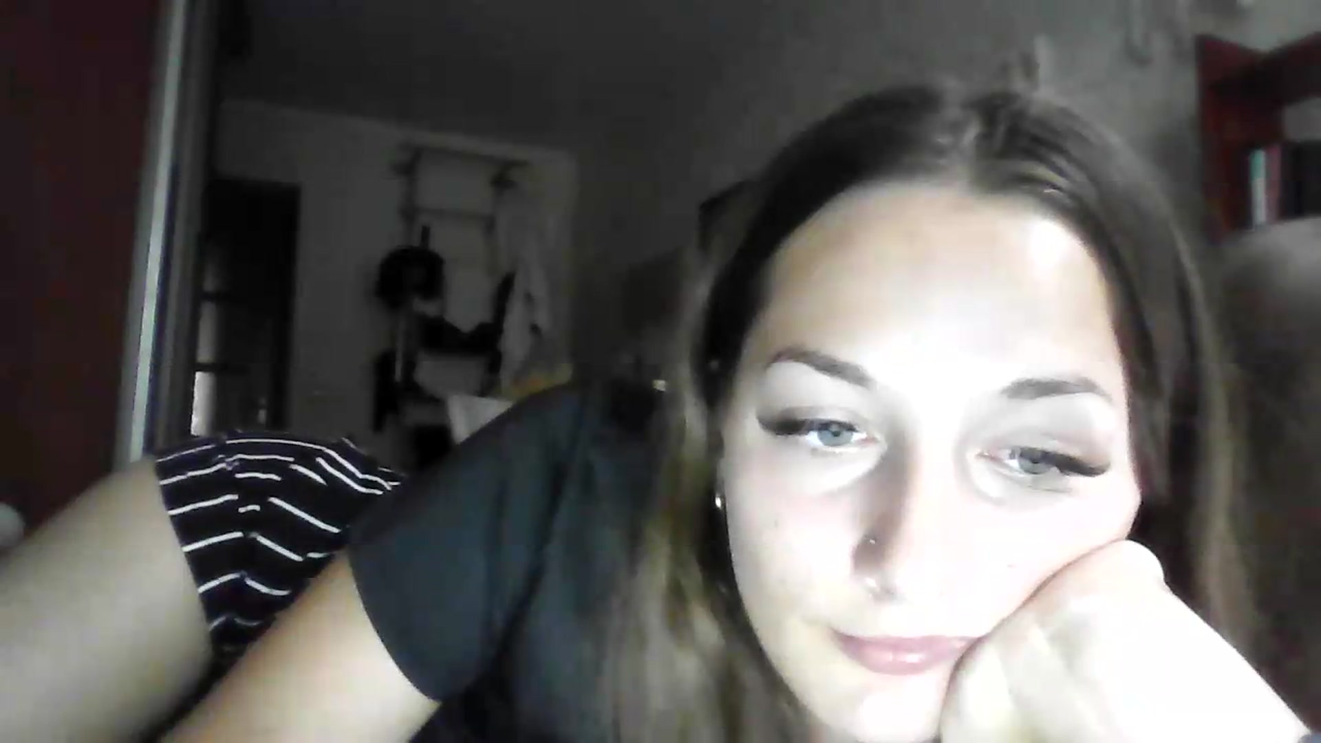 Gallery image thumbnail from AlexaRaze's myfreecams stream on, 07/16/2026, 17:40 image 5 of 20