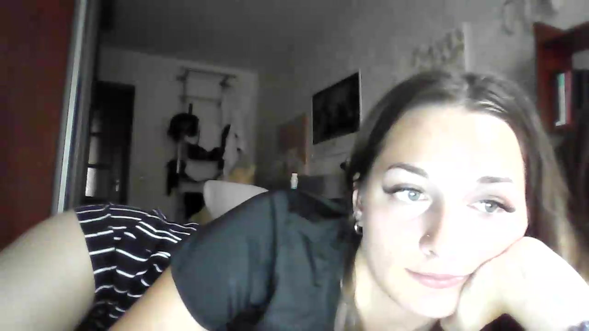 Gallery image thumbnail from AlexaRaze's myfreecams stream on, 07/16/2026, 17:40 image 6 of 20