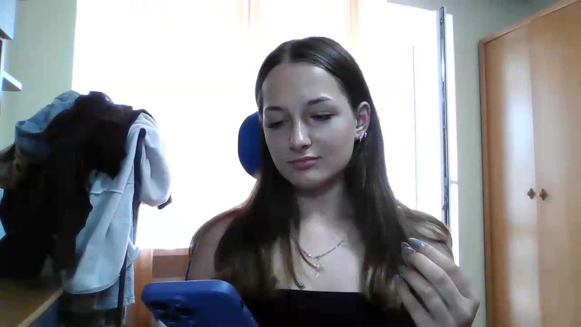 Gallery image thumbnail from AlexaRaze's myfreecams stream on, 08/05/2026, 09:15 image 4 of 20