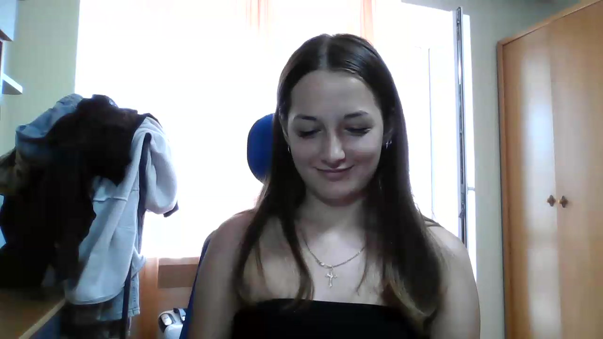 Gallery image thumbnail from AlexaRaze's myfreecams stream on, 08/05/2026, 09:15 image 3 of 20