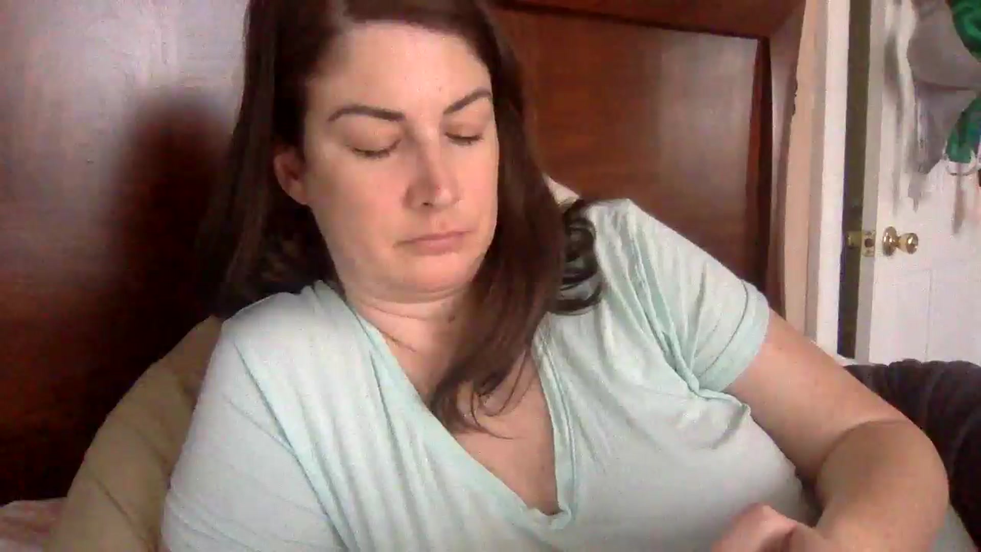 Gallery image thumbnail from AlexaS67780's myfreecams stream on, 12/30/2025, 18:38 image 14 of 20