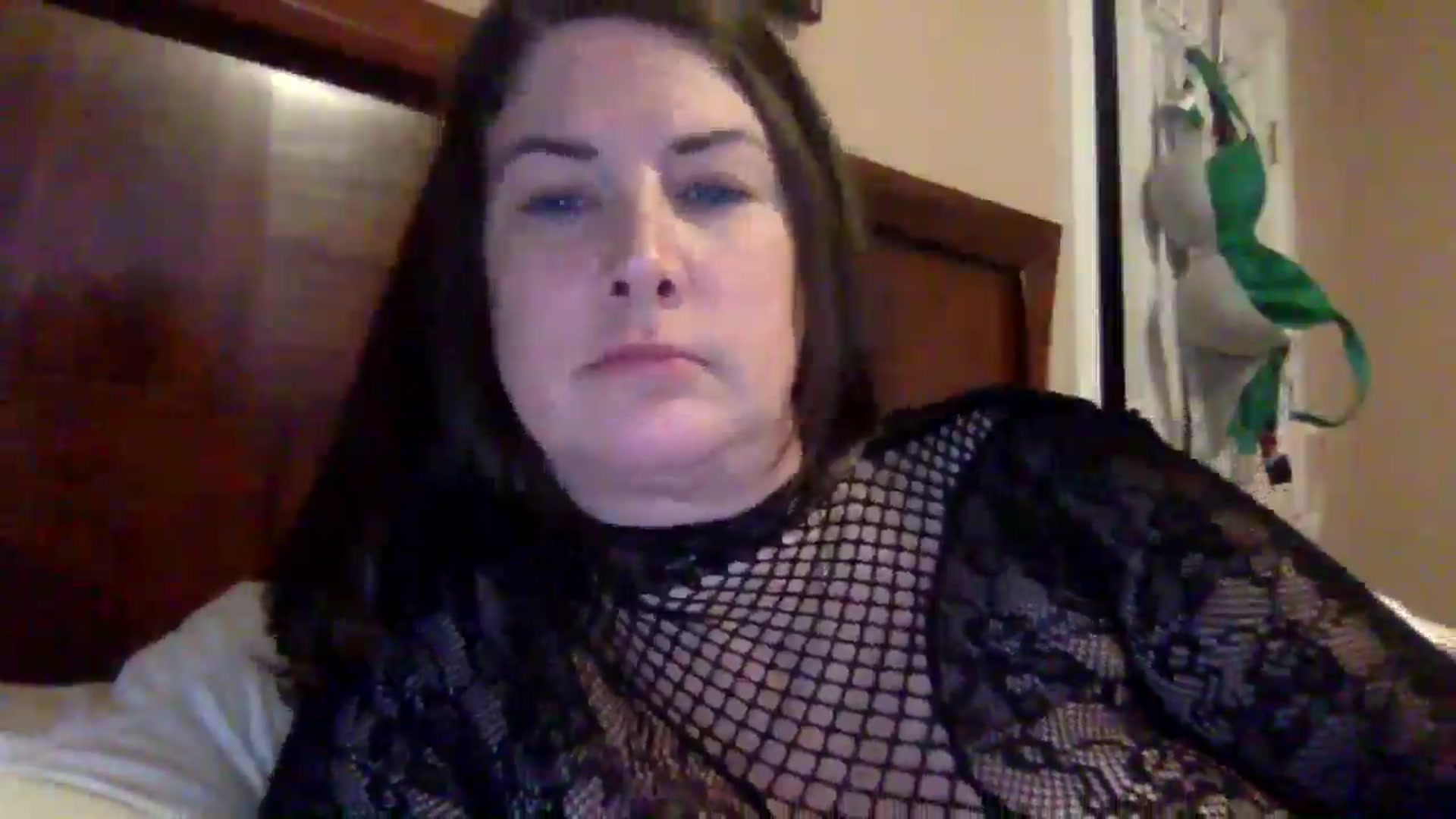 Gallery image thumbnail from AlexaS67780's myfreecams stream on, 01/01/2026, 22:03 image 15 of 20
