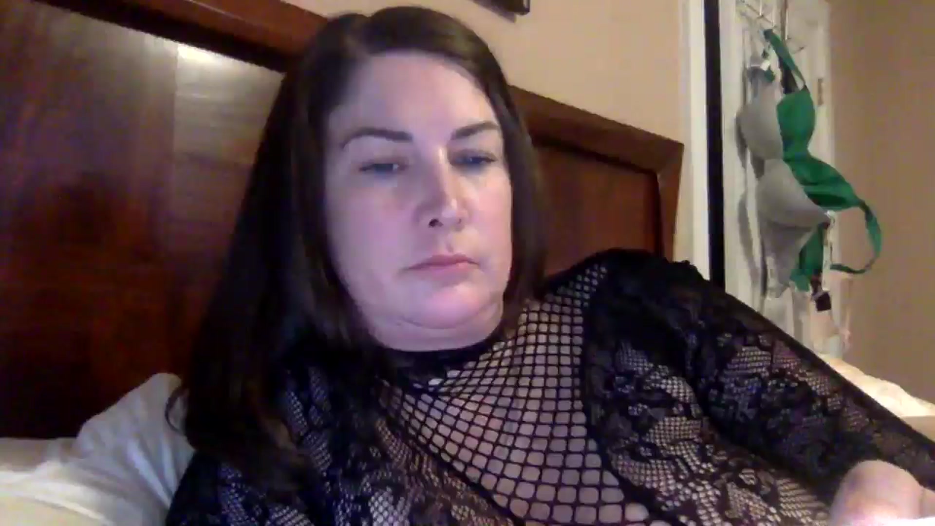 Gallery image thumbnail from AlexaS67780's myfreecams stream on, 01/01/2026, 22:03 image 17 of 20