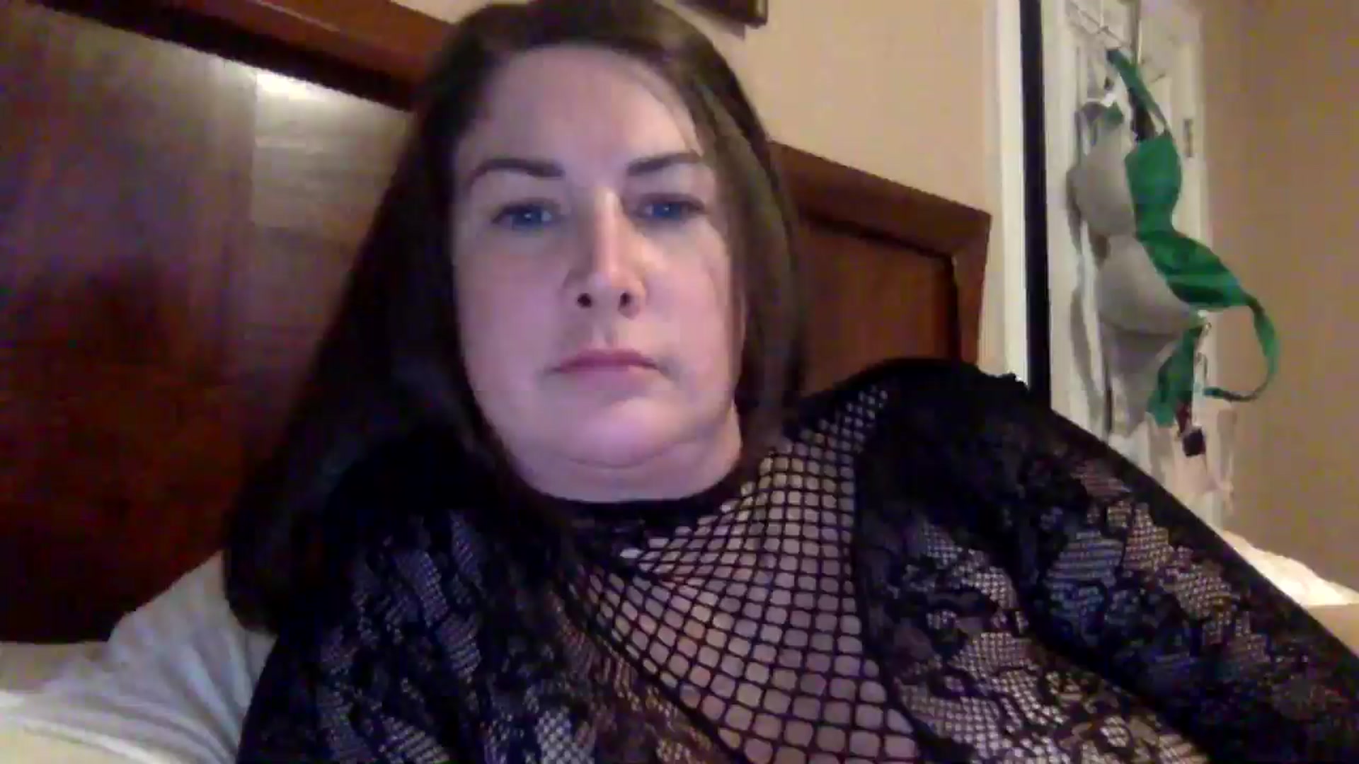 Gallery image thumbnail from AlexaS67780's myfreecams stream on, 01/01/2026, 22:03 image 12 of 20