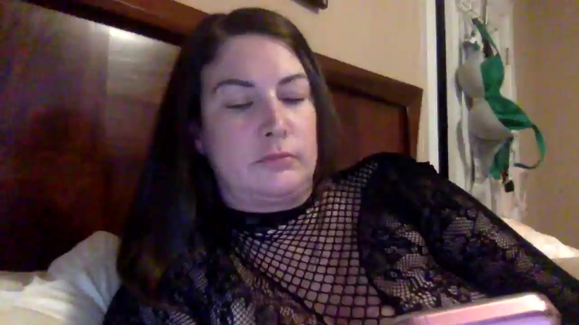 Gallery image thumbnail from AlexaS67780's myfreecams stream on, 01/01/2026, 22:03 image 20 of 20
