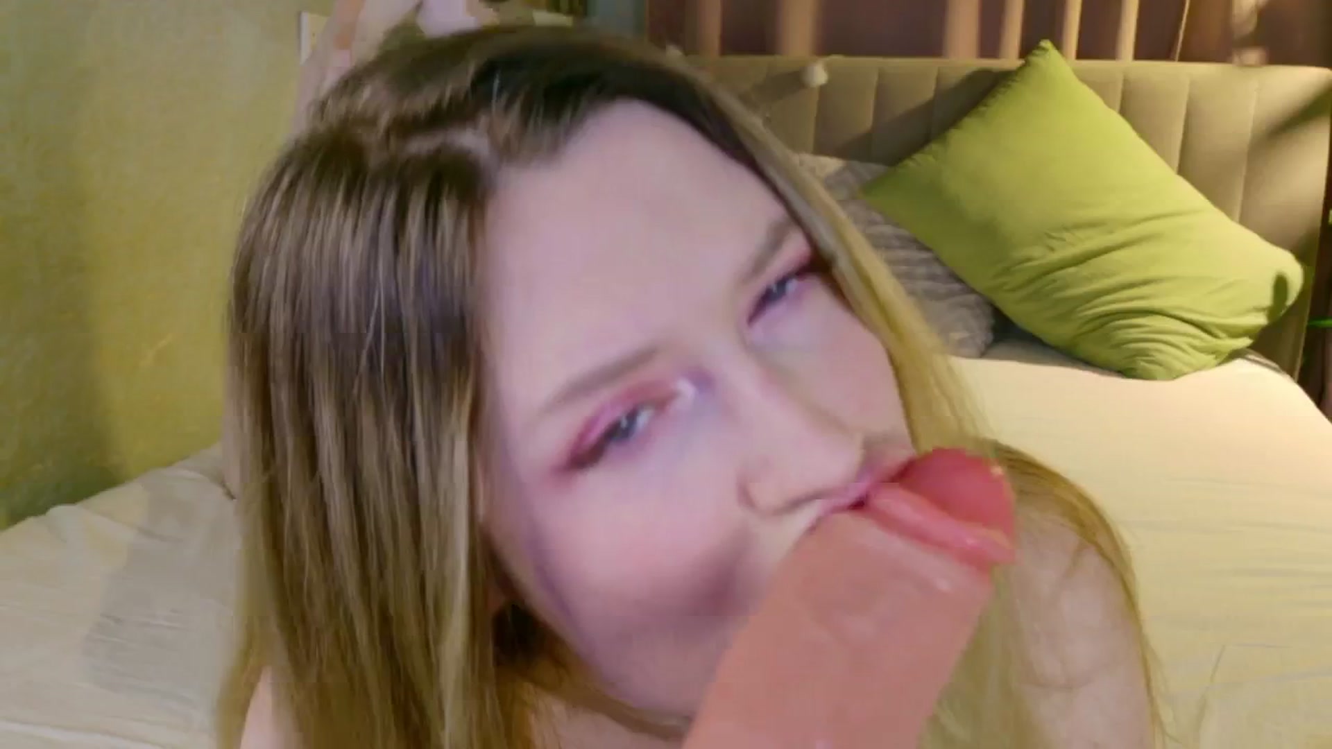 Gallery image thumbnail from AlexaShik's myfreecams stream on, 03/08/2026, 21:44 image 17 of 20