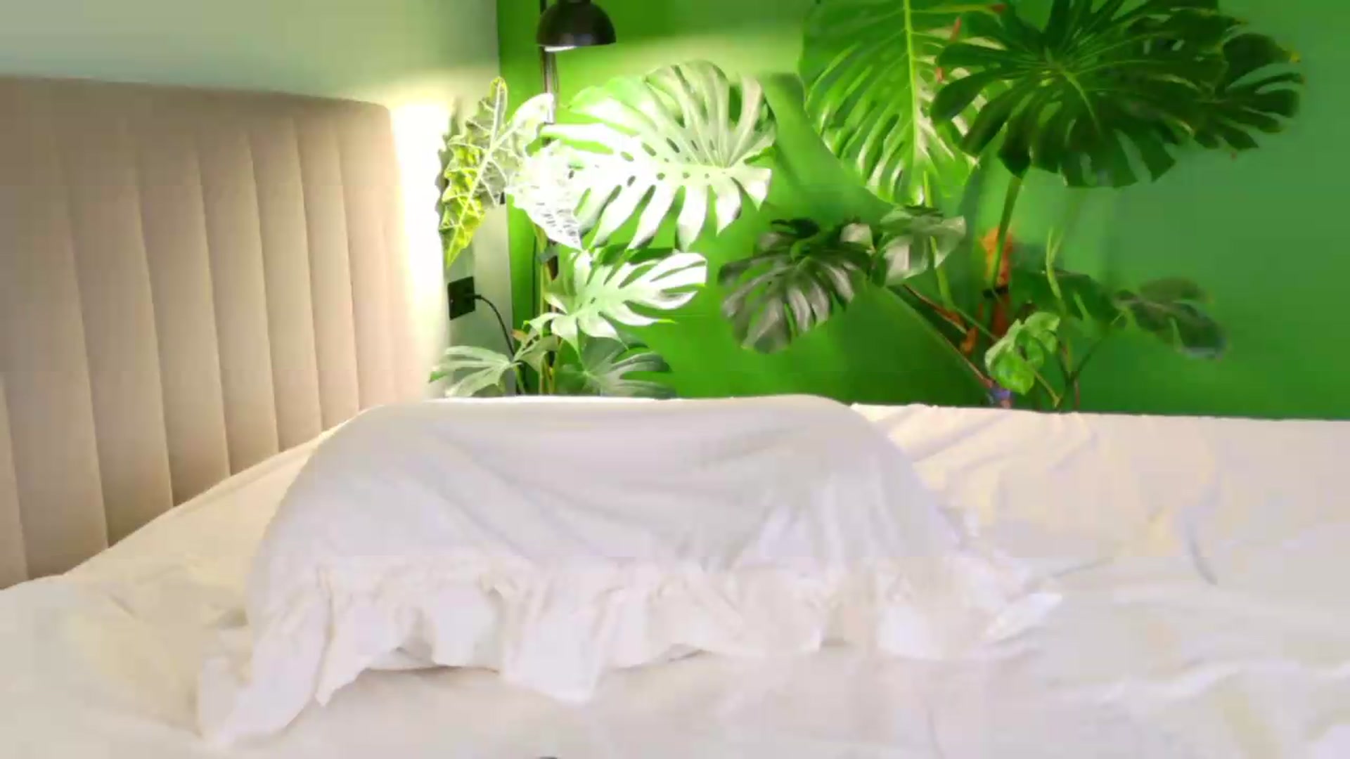 Gallery image thumbnail from AlexaShik's myfreecams stream on, 08/28/2026, 20:40 image 13 of 20