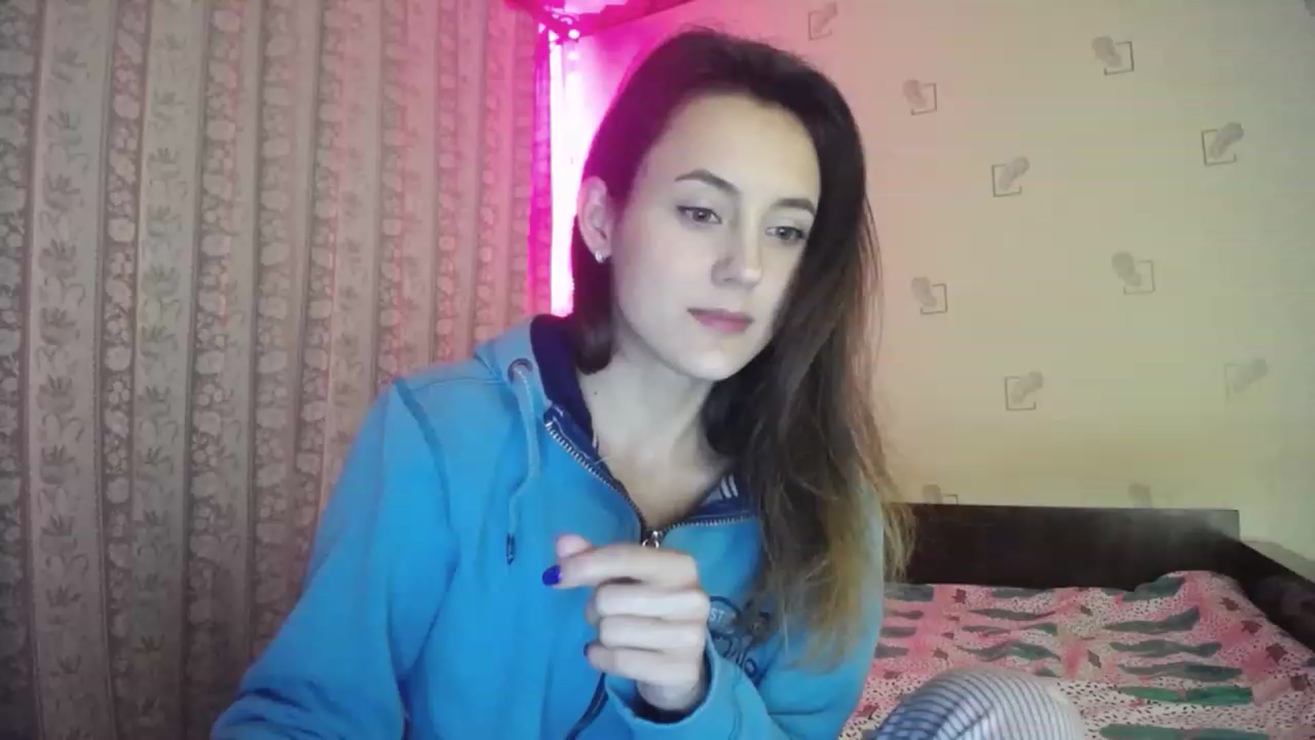 Gallery image thumbnail from Alexa_Floret's myfreecams stream on, 03/08/2023, 18:33 image 18 of 20