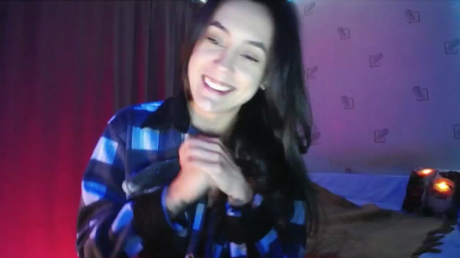 Gallery image thumbnail from Alexa_Floret's myfreecams stream on, 12/26/2024, 17:40 image 1 of 20