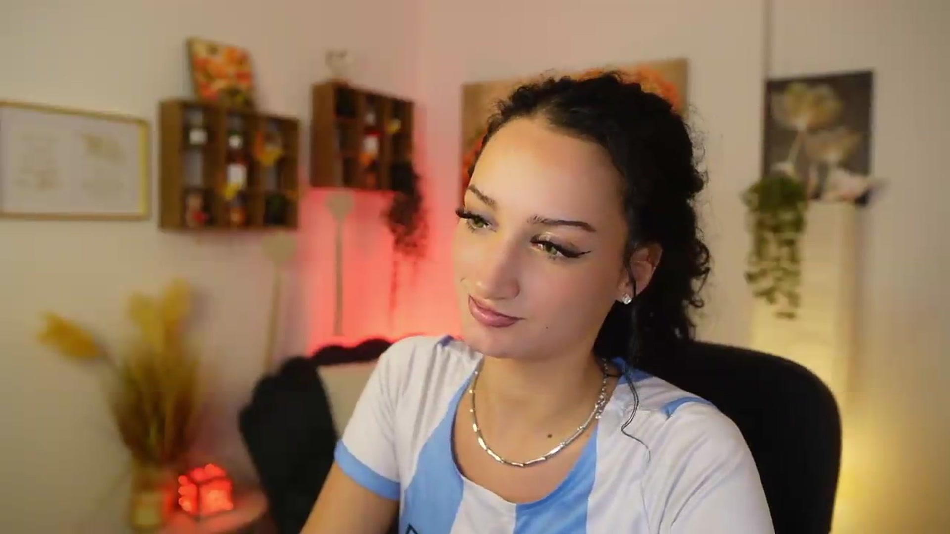 Gallery image thumbnail from Alexa_Grey_'s myfreecams stream on, 09/24/2026, 14:19 image 19 of 20
