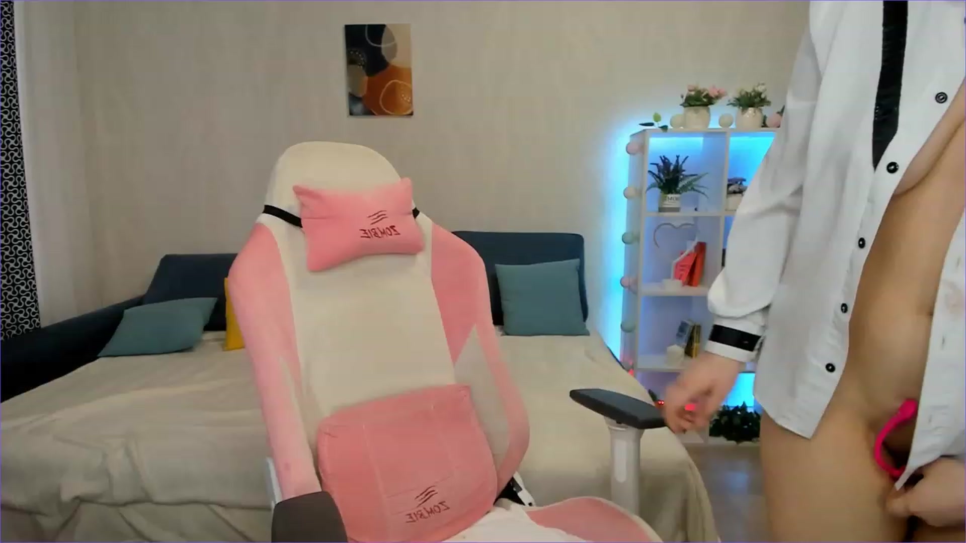 Gallery image thumbnail from Alexa_Ridle's myfreecams stream on, 06/02/2023, 08:07 image 17 of 20