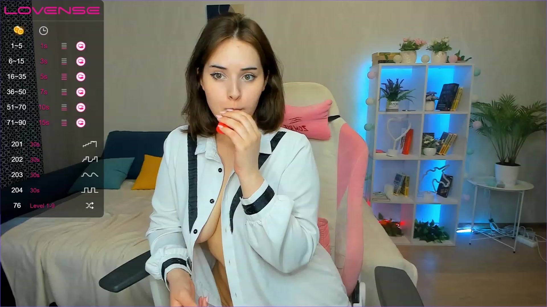 Gallery image thumbnail from Alexa_Ridle's myfreecams stream on, 06/29/2023, 10:07 image 17 of 20