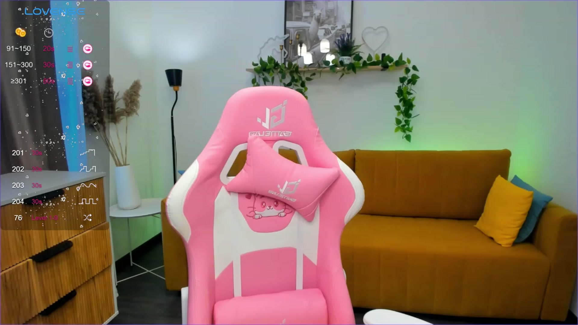 Gallery image thumbnail from Alexa_Ridle's myfreecams stream on, 12/03/2023, 10:59 image 15 of 20