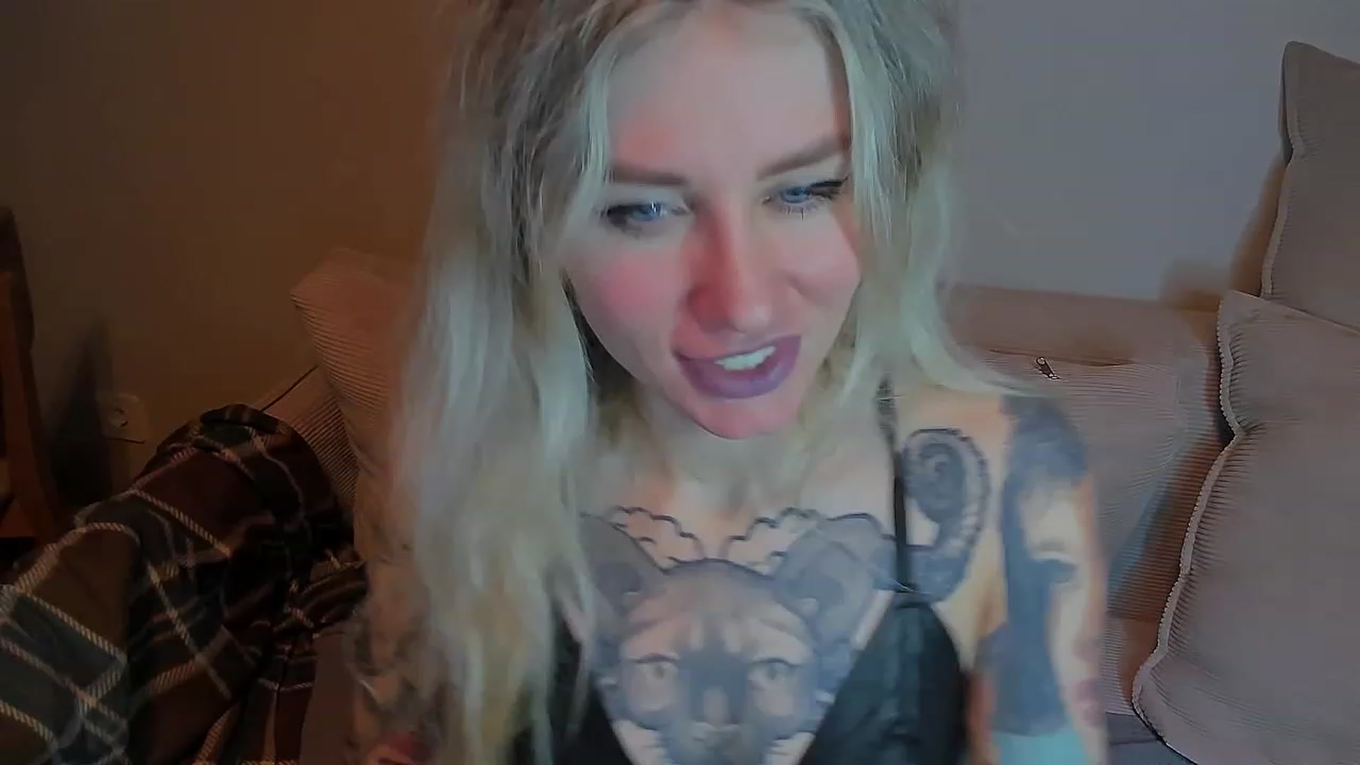 Gallery image thumbnail from Alexa_Smithhh's myfreecams stream on, 02/28/2023, 19:11 image 16 of 20