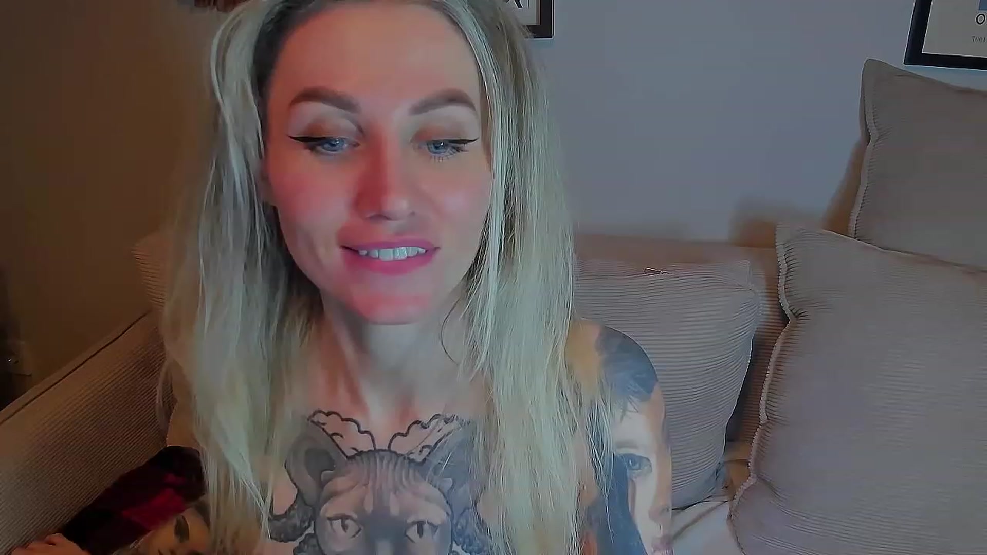 Gallery image thumbnail from Alexa_Smithhh's myfreecams stream on, 03/17/2023, 21:02 image 12 of 20