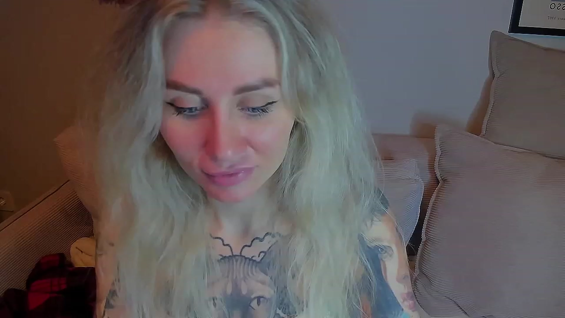 Gallery image thumbnail from Alexa_Smithhh's myfreecams stream on, 03/19/2023, 21:06 image 16 of 20