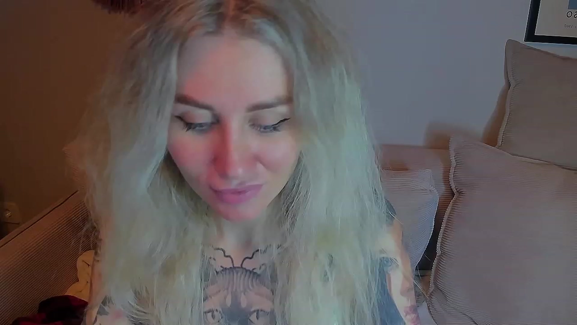 Gallery image thumbnail from Alexa_Smithhh's myfreecams stream on, 03/19/2023, 21:06 image 19 of 20