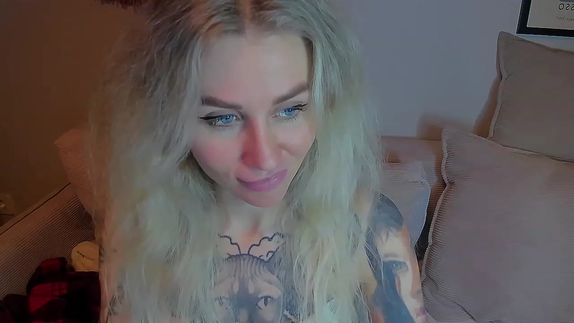 Gallery image thumbnail from Alexa_Smithhh's myfreecams stream on, 03/19/2023, 21:06 image 15 of 20