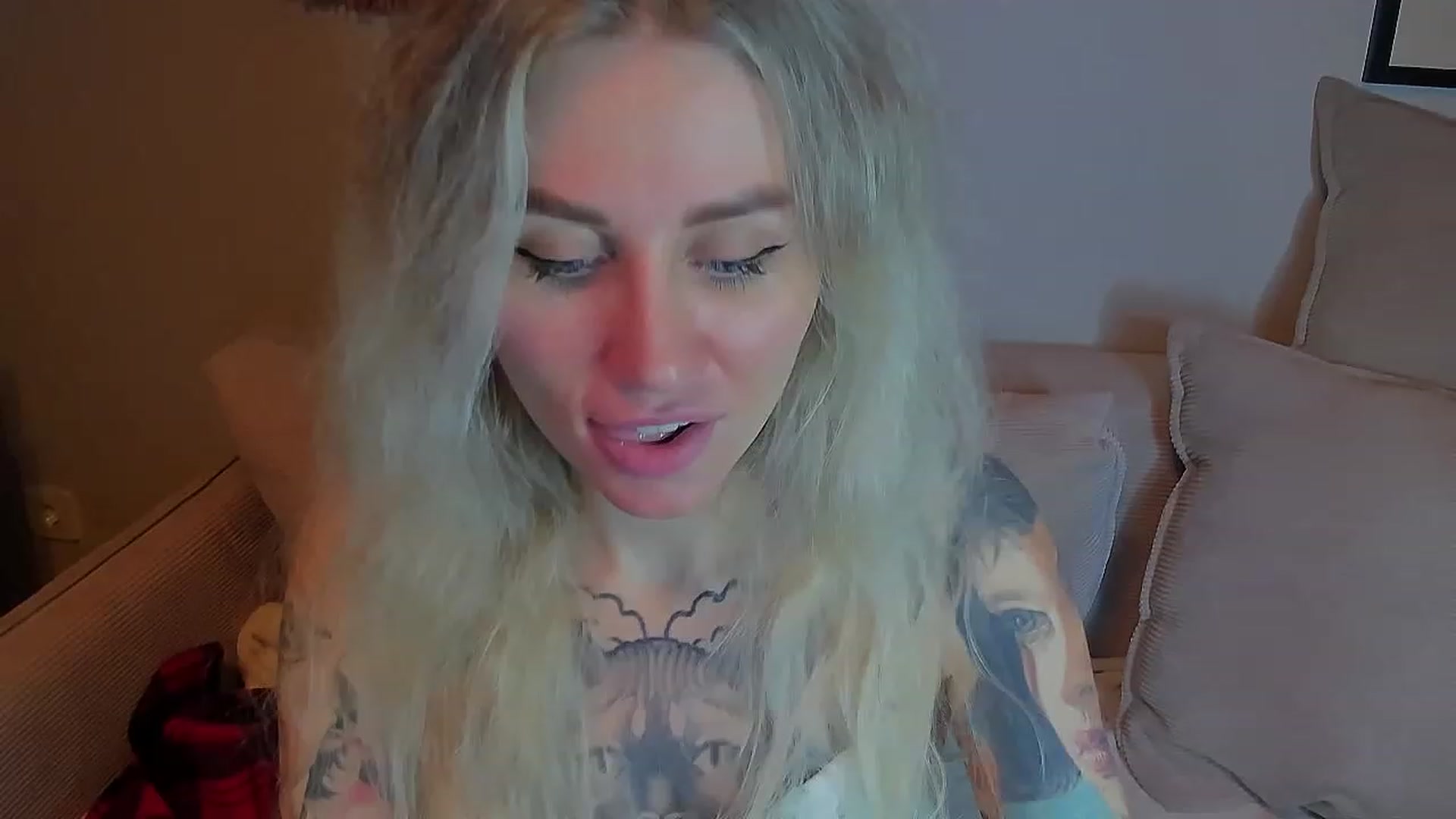 Gallery image thumbnail from Alexa_Smithhh's myfreecams stream on, 03/19/2023, 21:06 image 6 of 20
