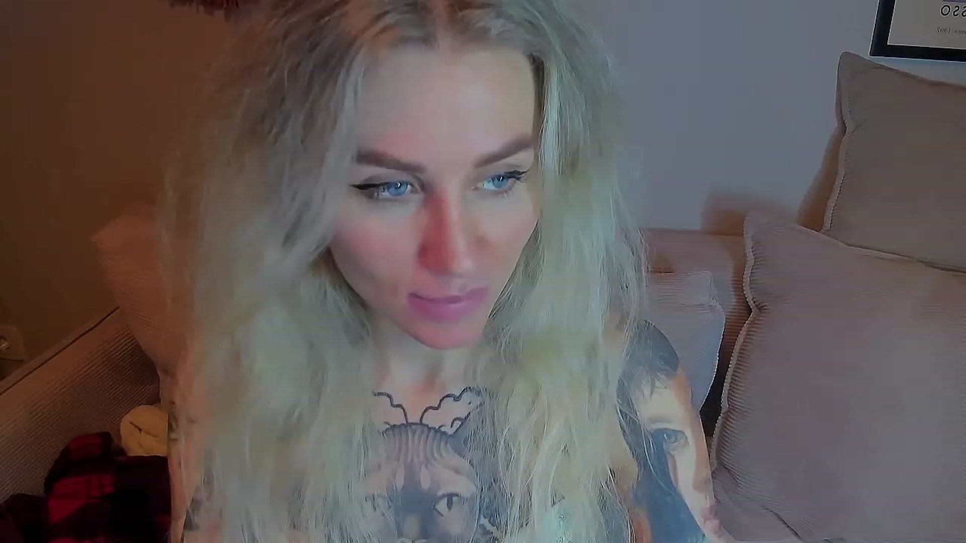 Gallery image thumbnail from Alexa_Smithhh's myfreecams stream on, 03/19/2023, 21:06 image 14 of 20