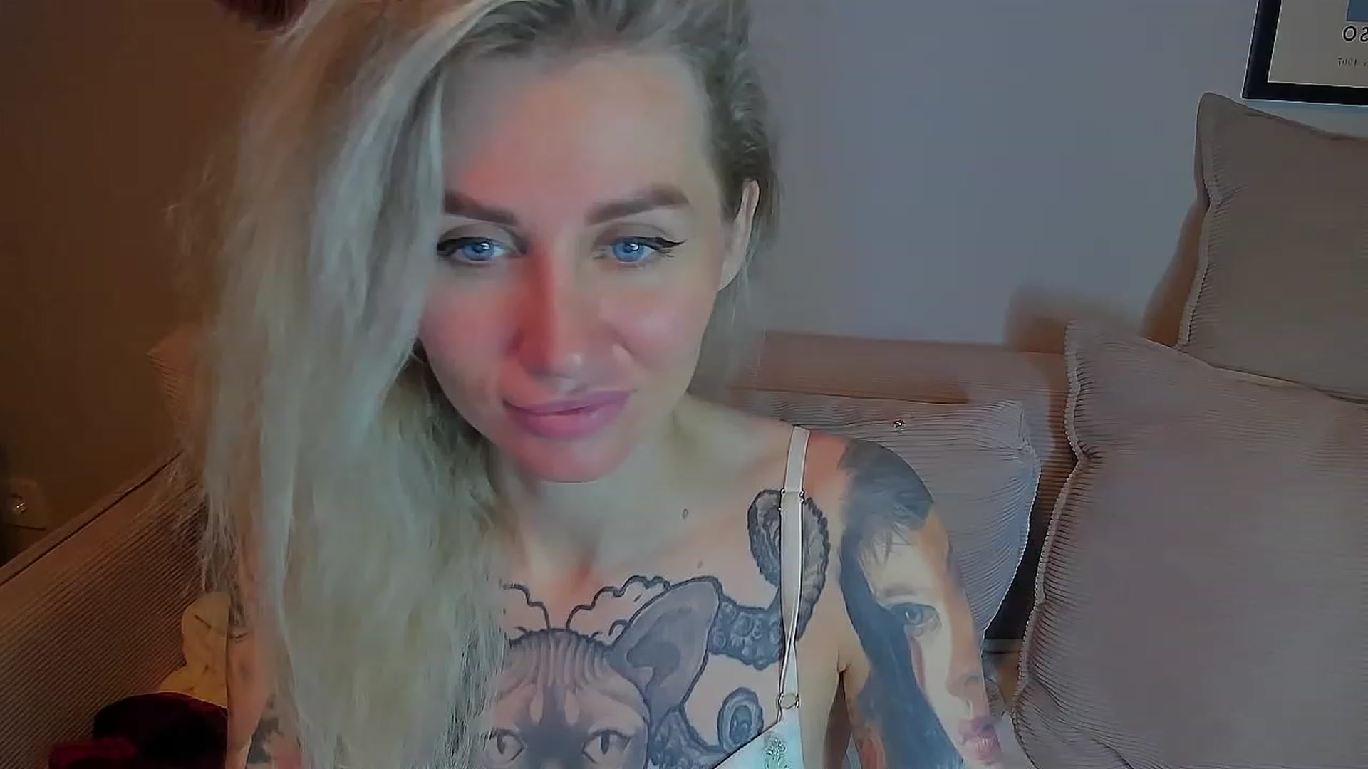 Gallery image thumbnail from Alexa_Smithhh's myfreecams stream on, 03/19/2023, 21:27 image 9 of 20