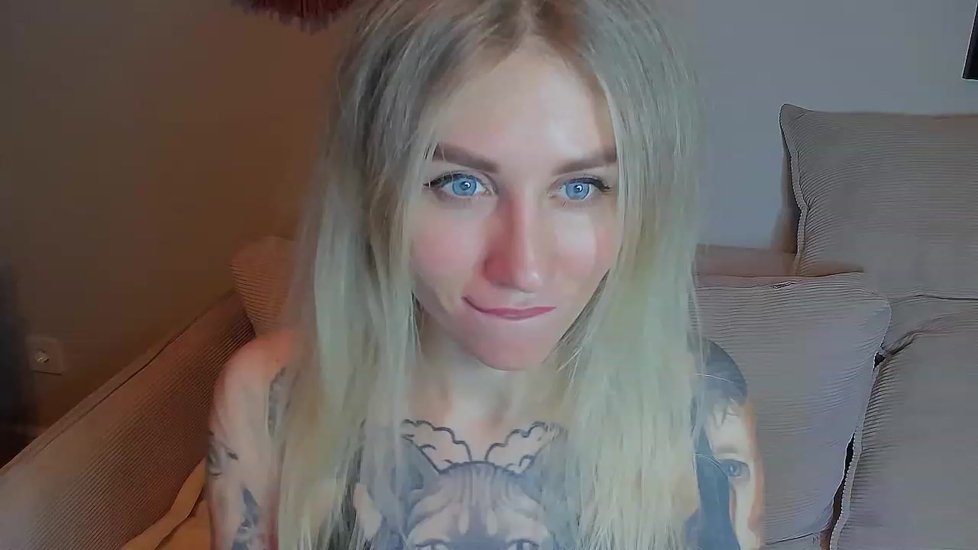 Gallery image thumbnail from Alexa_Smithhh's myfreecams stream on, 03/26/2023, 19:42 image 8 of 20