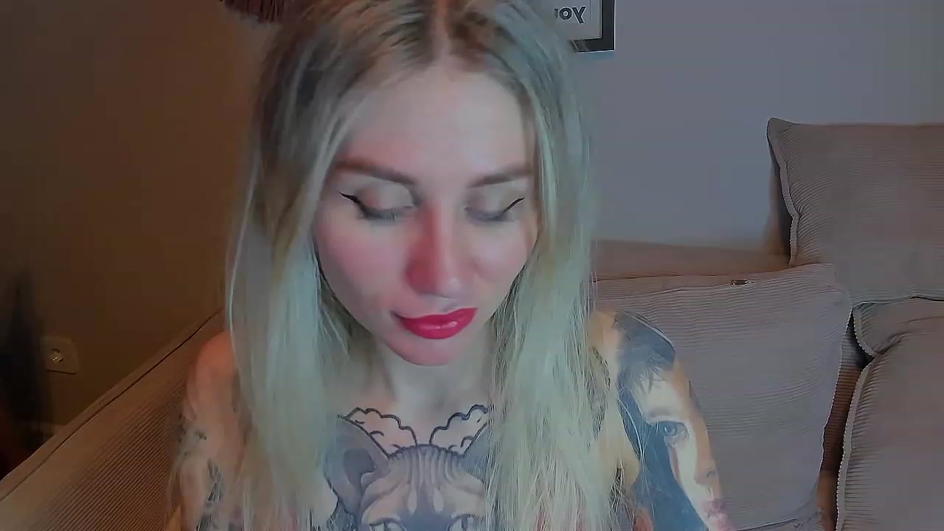 Gallery image thumbnail from Alexa_Smithhh's myfreecams stream on, 03/27/2023, 20:58 image 4 of 20