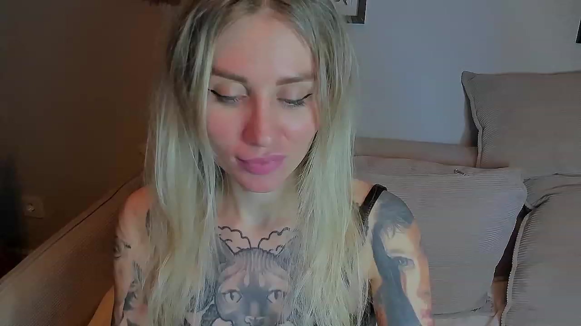 Gallery image thumbnail from Alexa_Smithhh's myfreecams stream on, 03/28/2023, 21:26 image 18 of 20