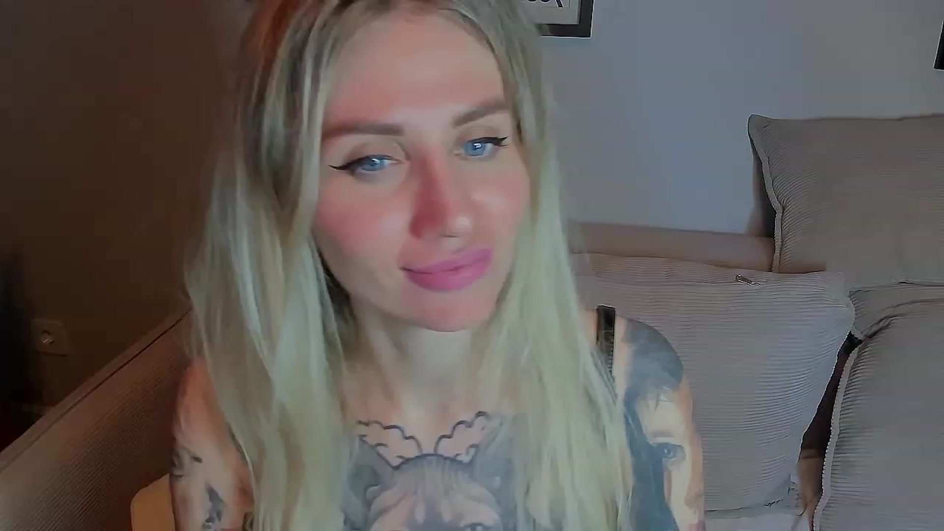 Gallery image thumbnail from Alexa_Smithhh's myfreecams stream on, 03/28/2023, 21:26 image 9 of 20