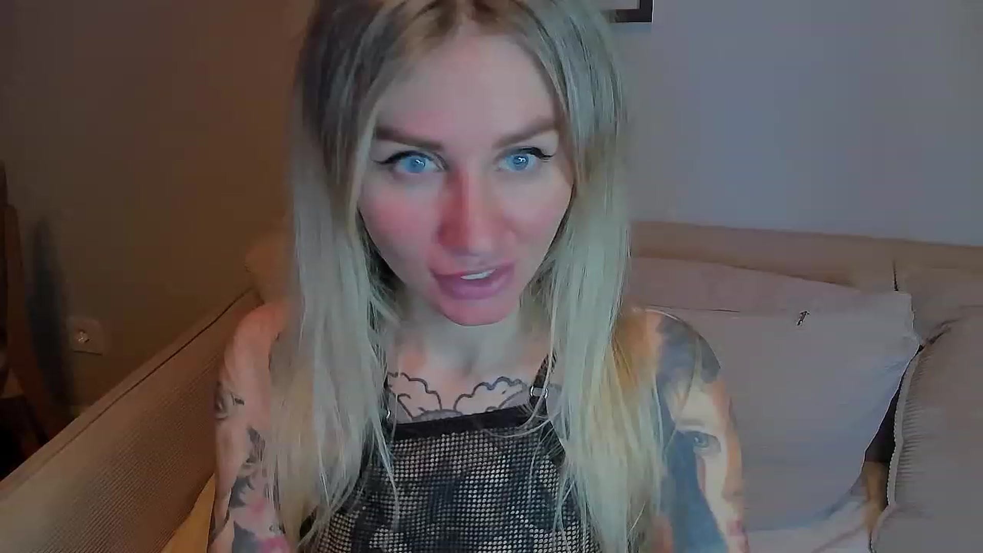 Gallery image thumbnail from Alexa_Smithhh's myfreecams stream on, 03/30/2023, 21:01 image 19 of 20