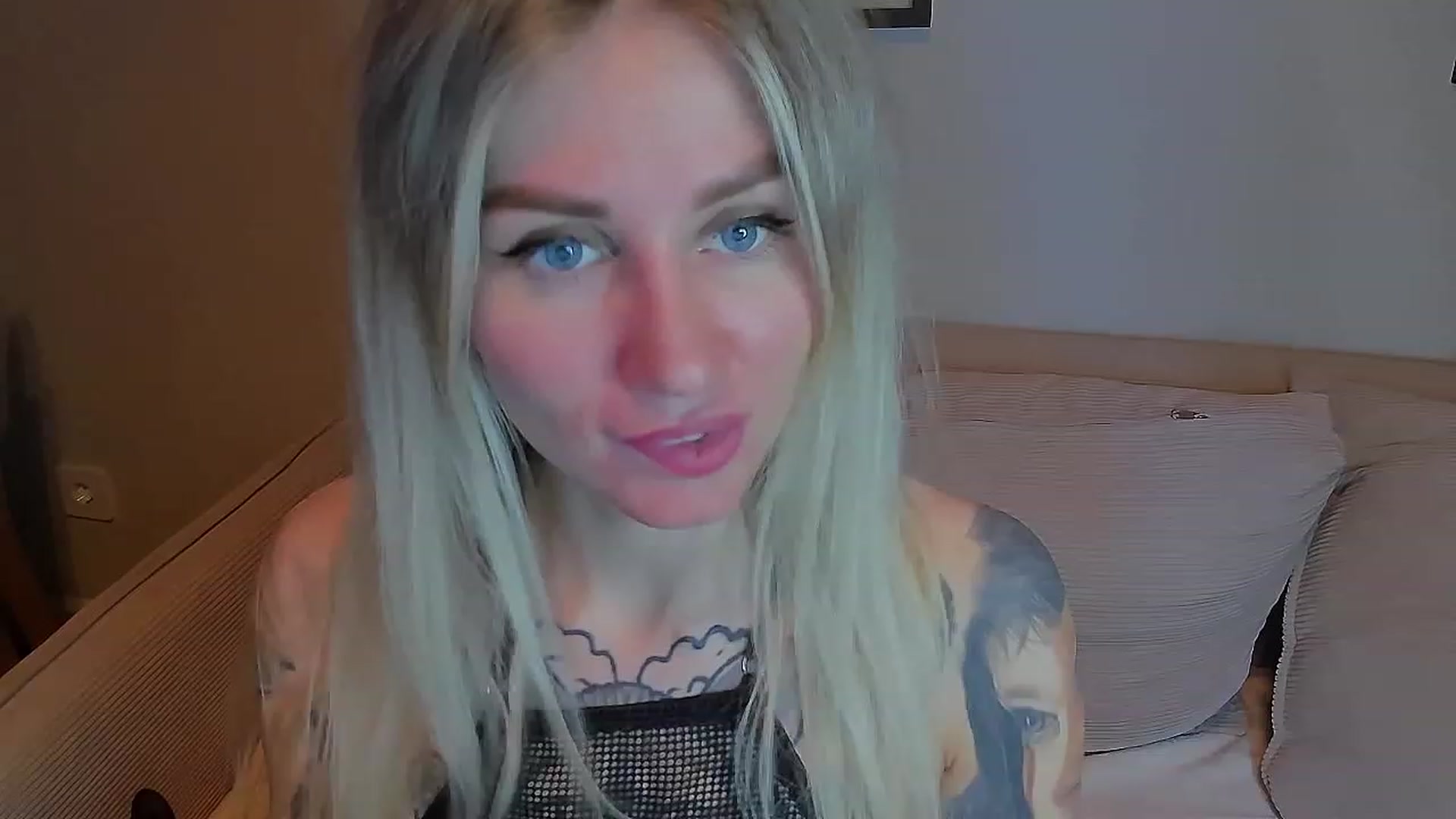 Gallery image thumbnail from Alexa_Smithhh's myfreecams stream on, 03/30/2023, 21:01 image 3 of 20