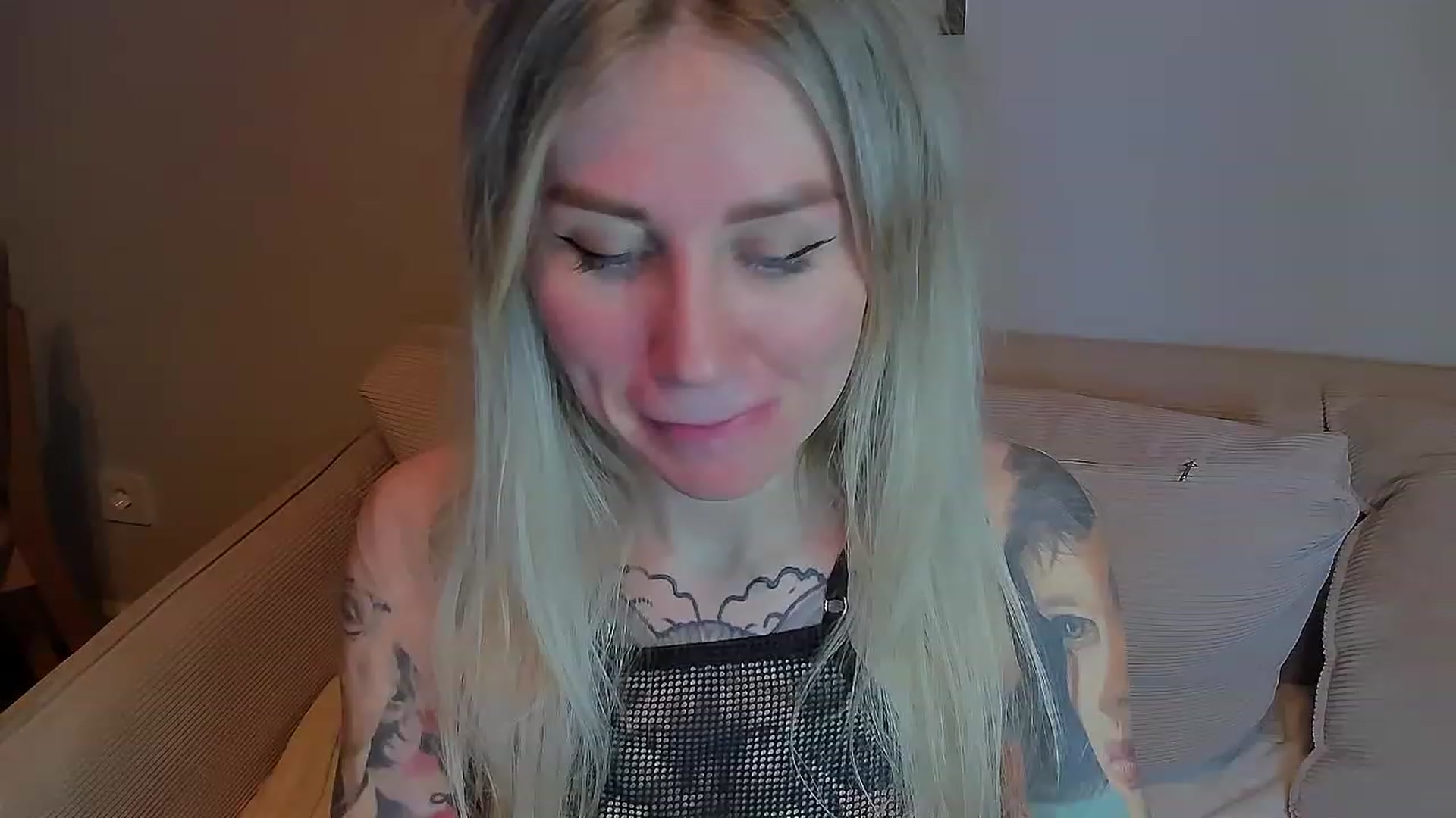 Gallery image thumbnail from Alexa_Smithhh's myfreecams stream on, 03/30/2023, 21:01 image 16 of 20