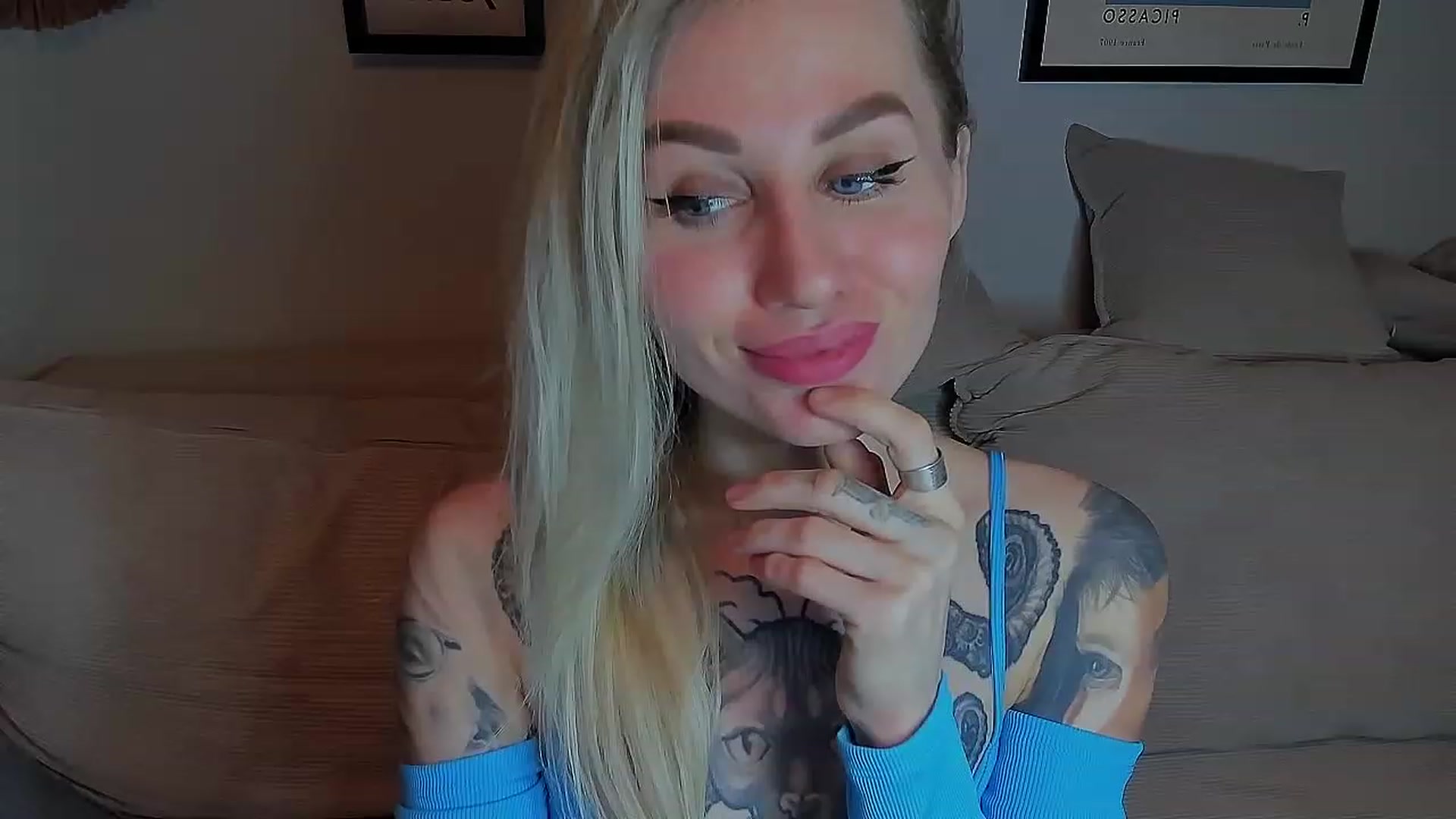 Gallery image thumbnail from Alexa_Smithhh's myfreecams stream on, 04/02/2023, 17:33 image 19 of 20