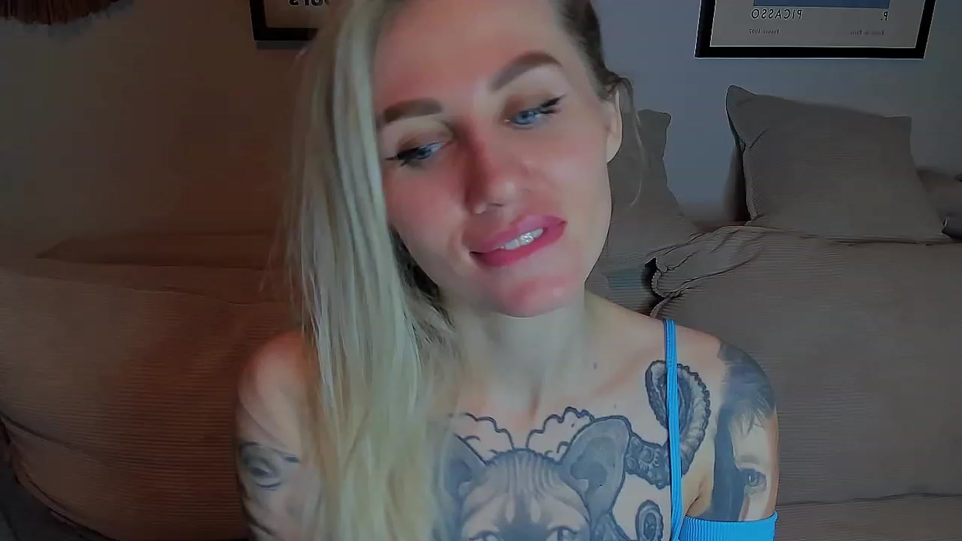 Gallery image thumbnail from Alexa_Smithhh's myfreecams stream on, 04/02/2023, 20:11 image 3 of 20