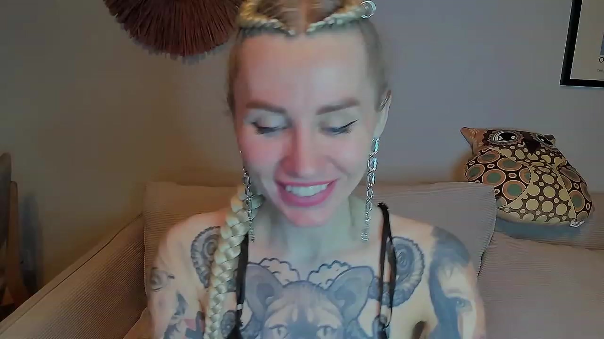 Gallery image thumbnail from Alexa_Smithhh's myfreecams stream on, 04/12/2023, 18:13 image 16 of 20